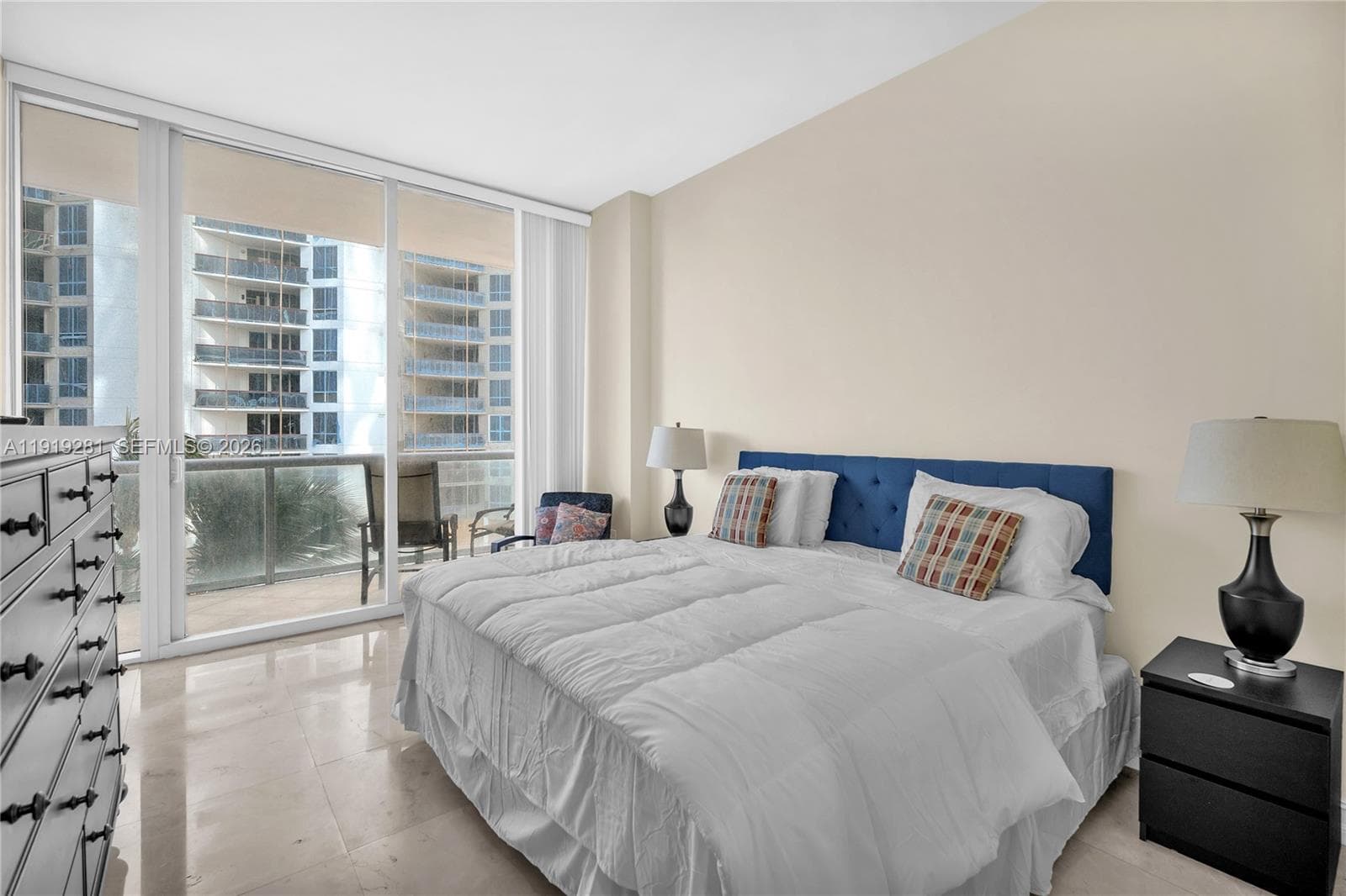 A11919281 — Miami Beach — 14
