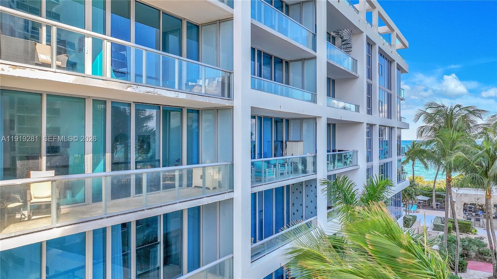 A11919281 — Miami Beach — 35