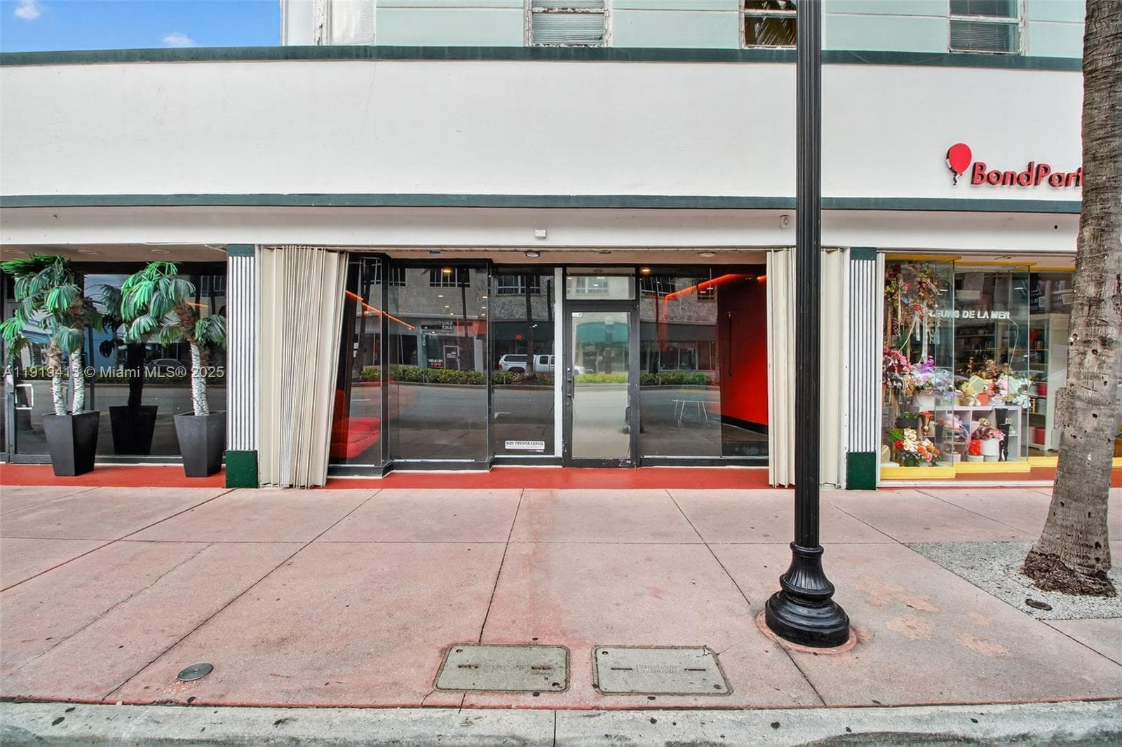 A11919413 — Miami Beach — 21