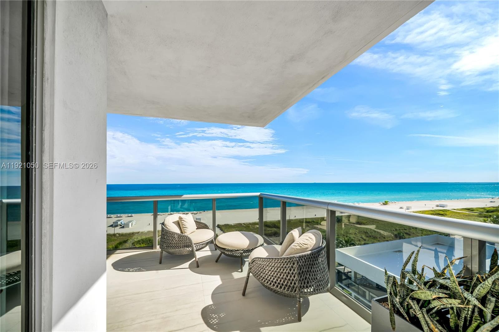 A11921050 — Miami Beach — 23