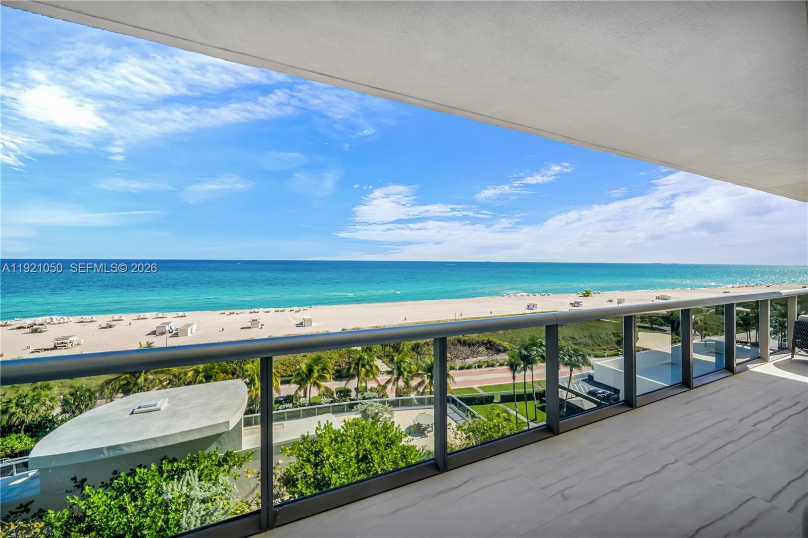 A11921050 — Miami Beach