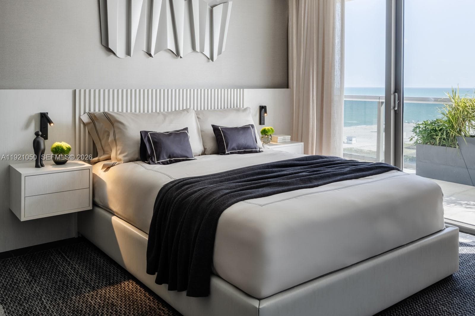A11921050 — Miami Beach — 18