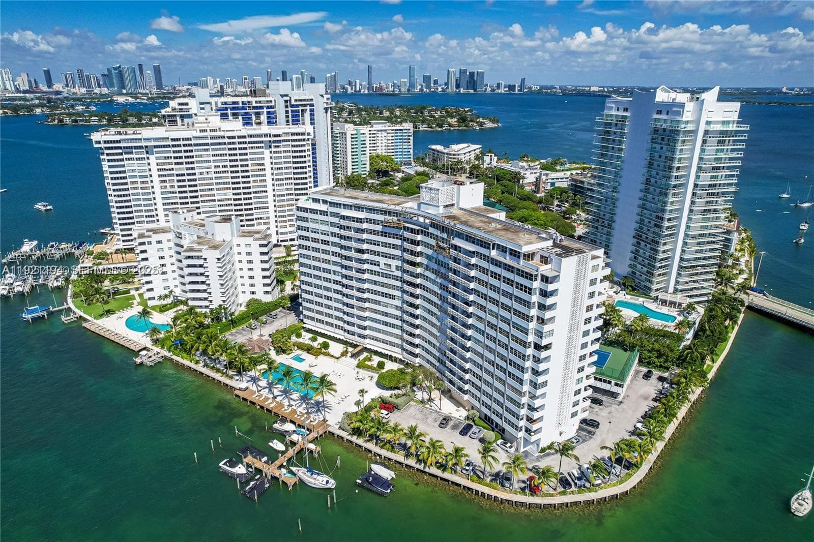 A11921194 — Miami Beach — 3