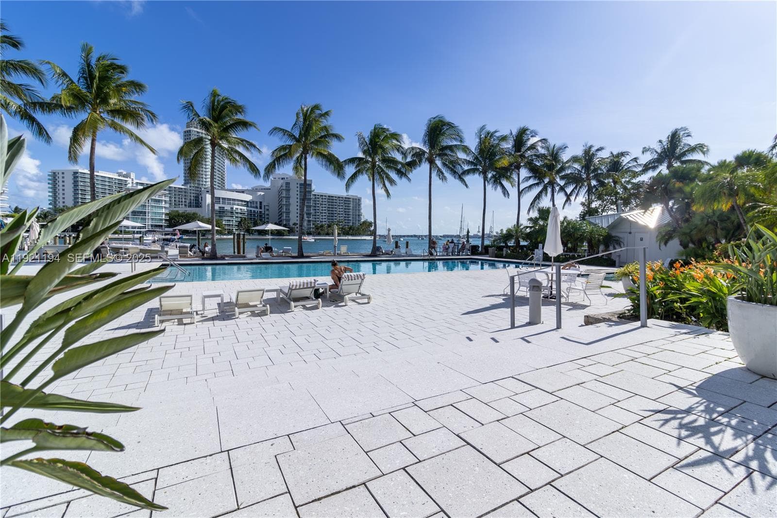 A11921194 — Miami Beach — 28