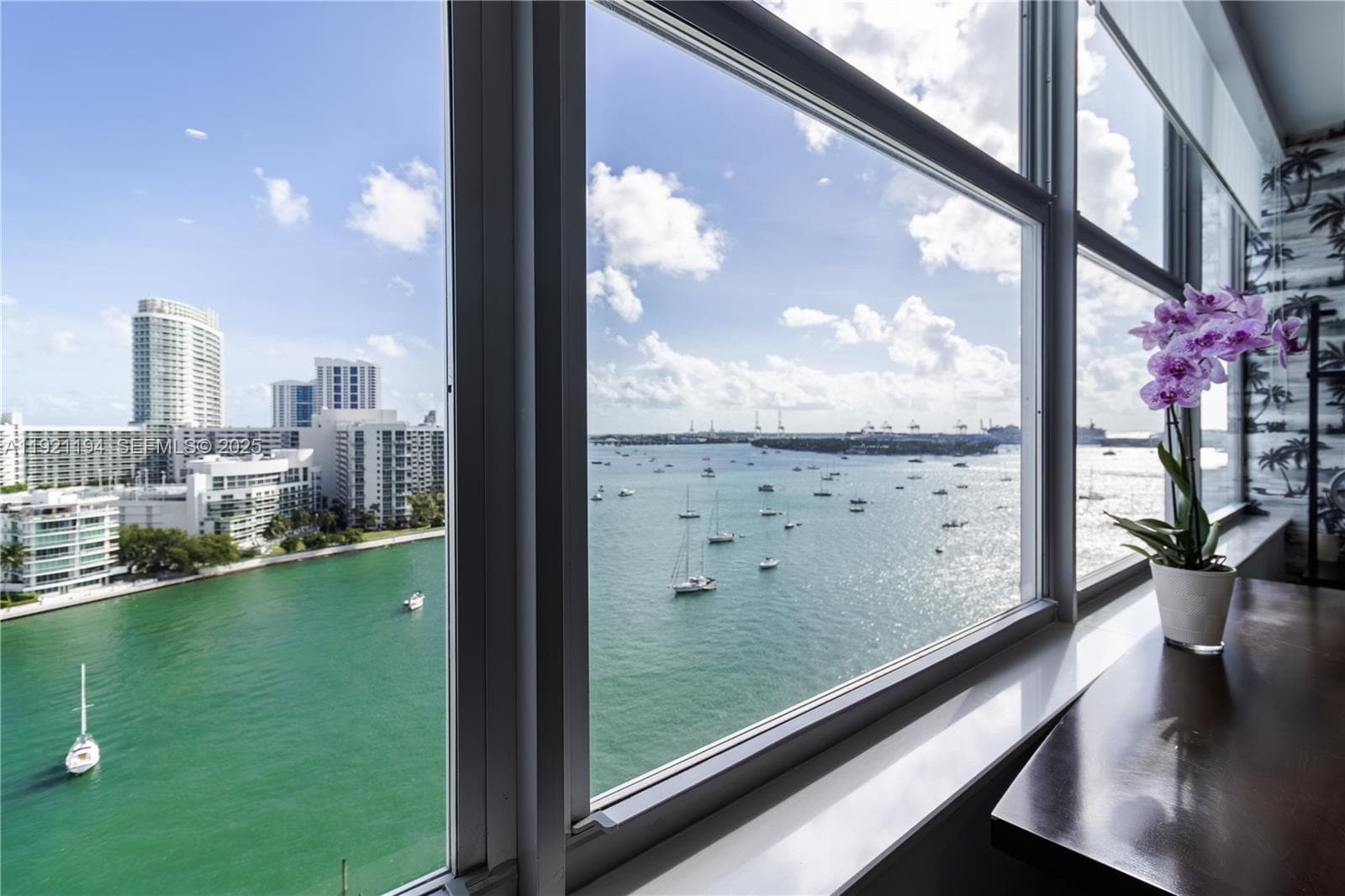 A11921194 — Miami Beach — 10