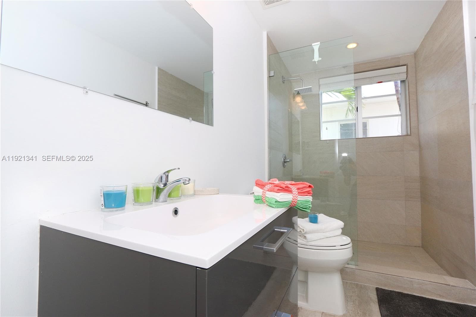 A11921341 — Miami Beach — 5