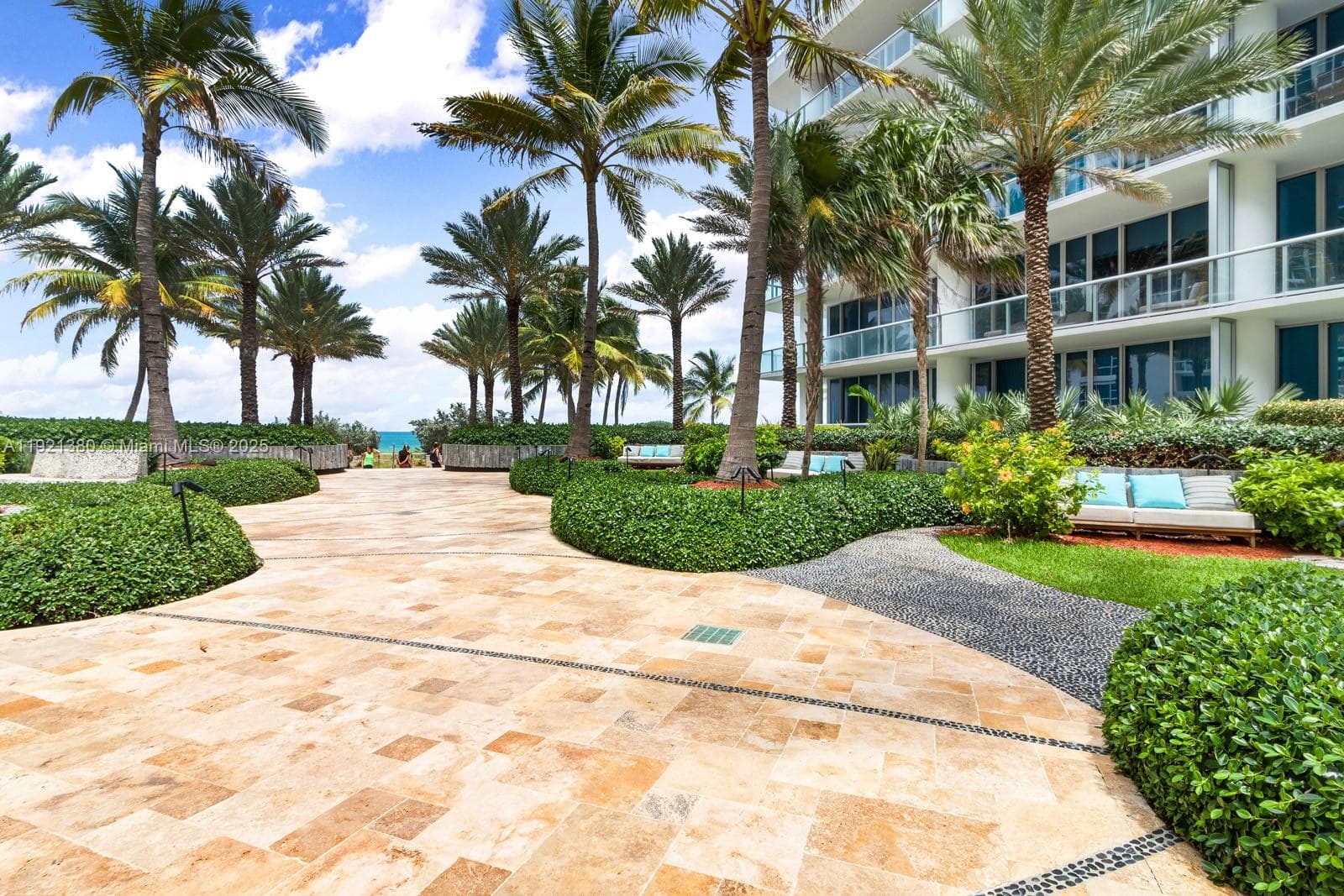 A11921380 — Miami Beach — 6
