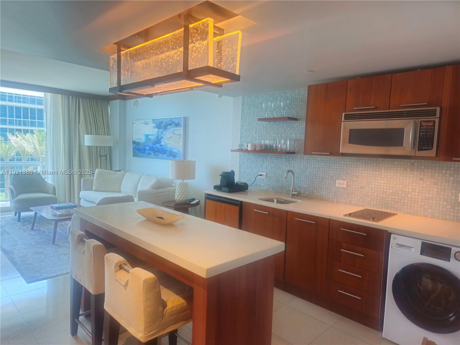 A11921380 — Miami Beach — 11