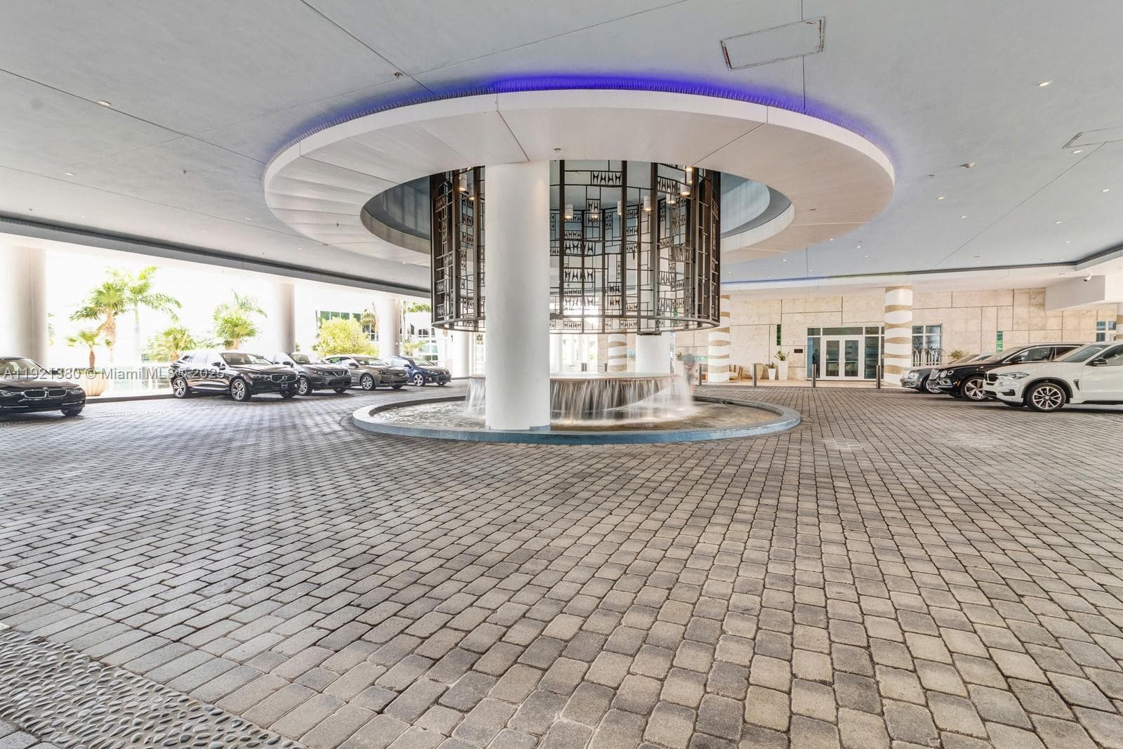A11921380 — Miami Beach — 8