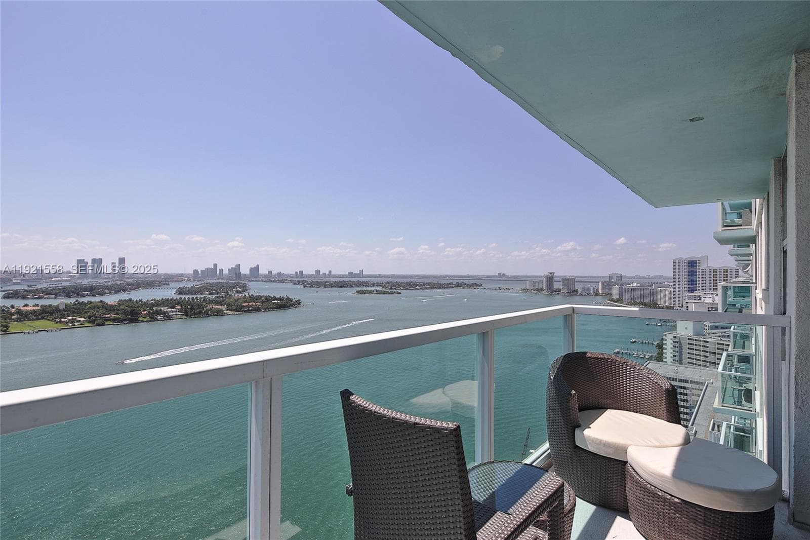 A11921558 — Miami Beach — 4