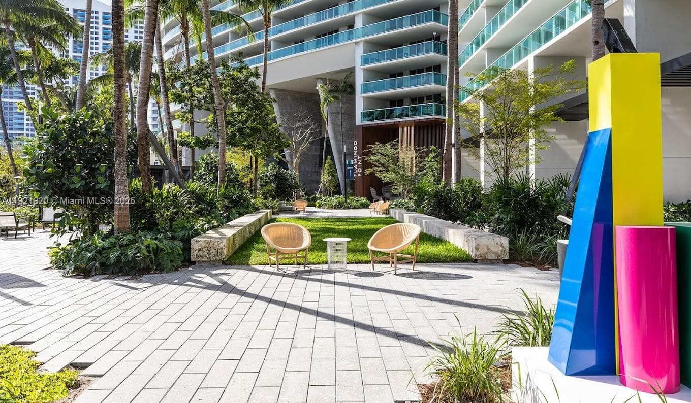 A11921620 — Miami Beach — 53