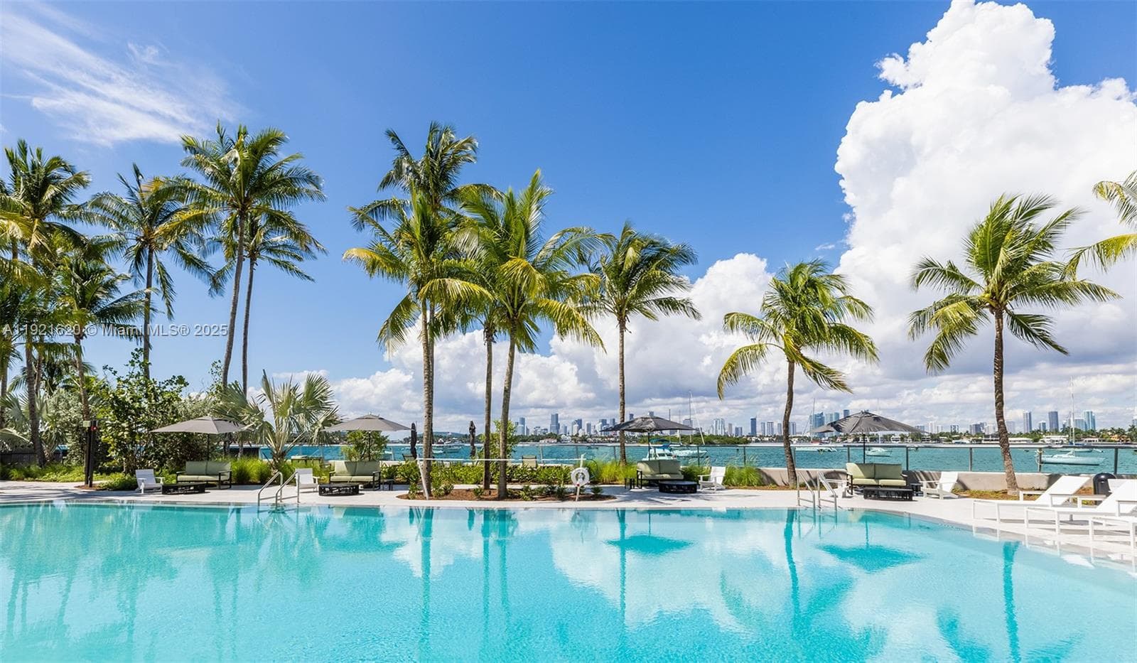A11921620 — Miami Beach — 30