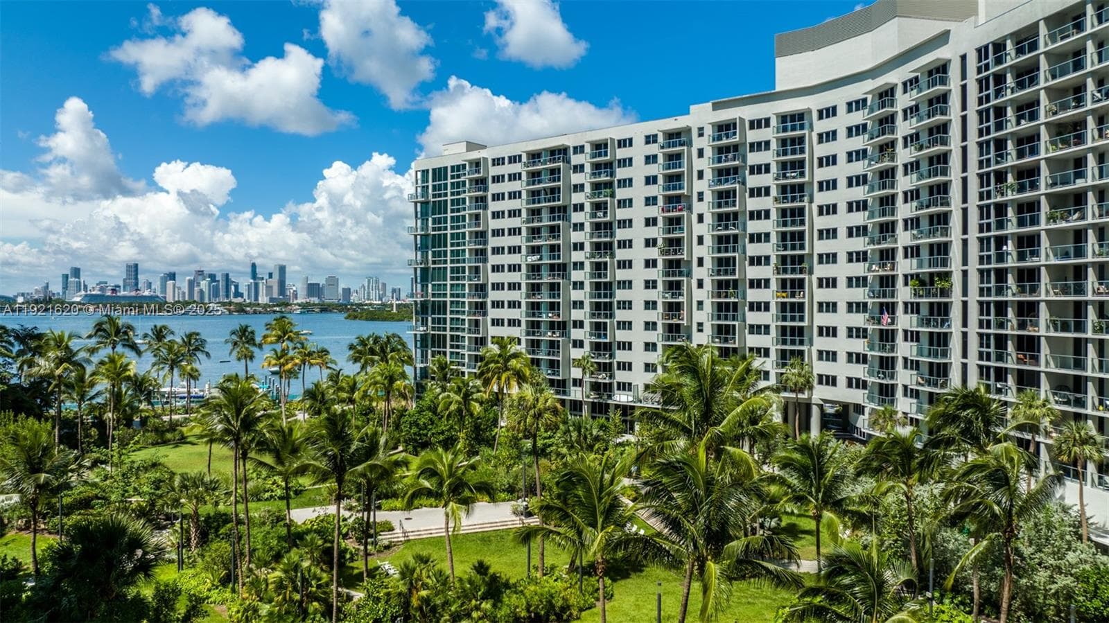 A11921620 — Miami Beach — 45