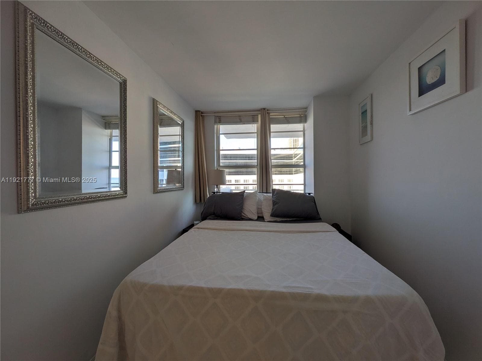 A11921777 — Miami Beach — 6