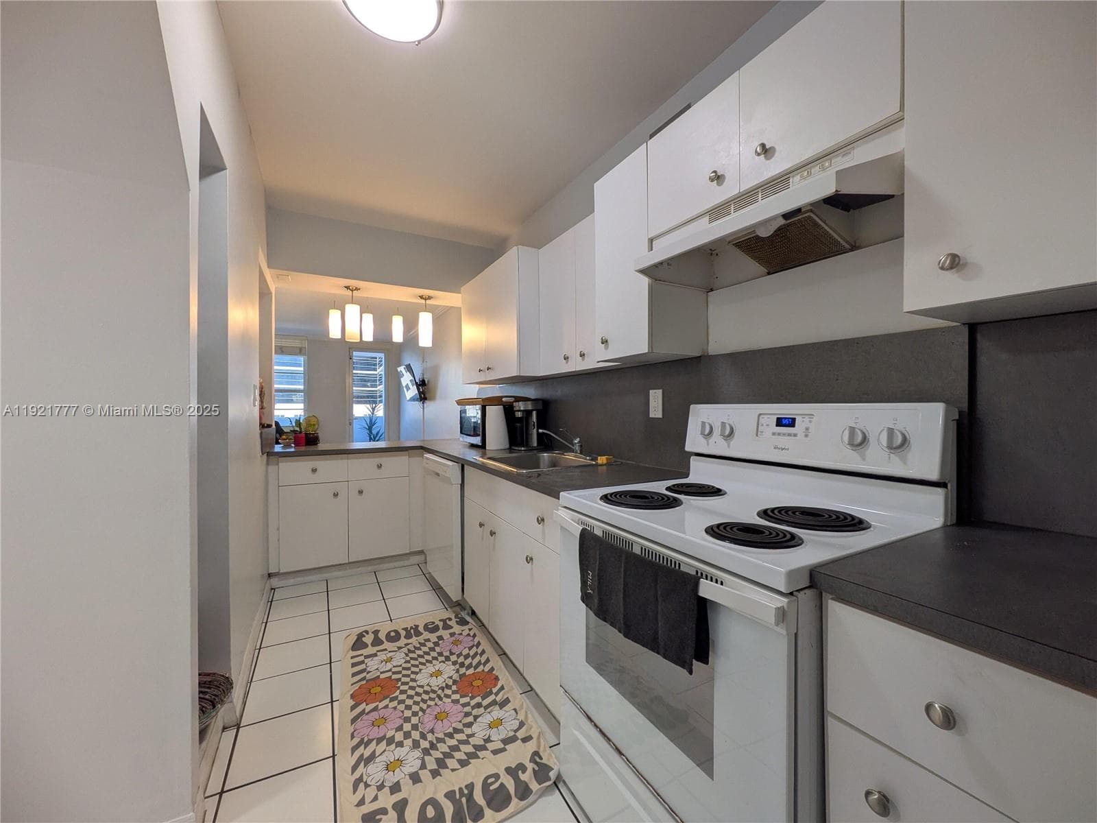 A11921777 — Miami Beach — 14