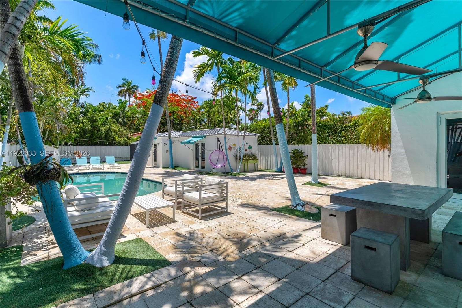 A11922033 — Miami Beach — 32