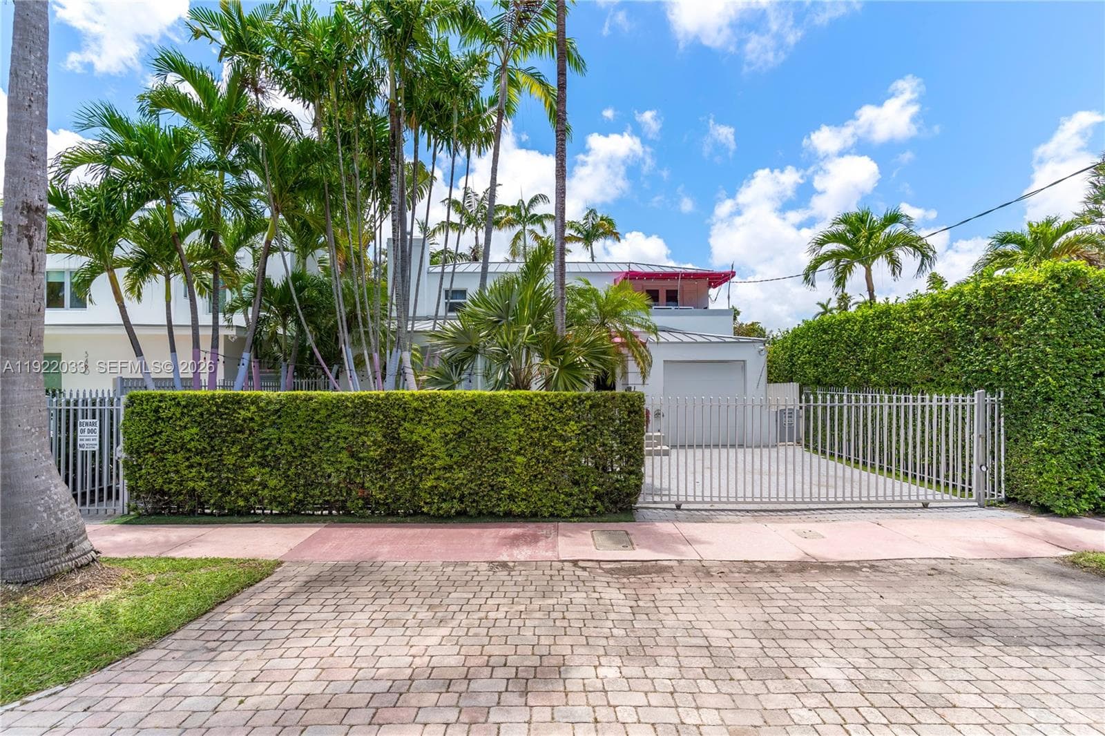 A11922033 — Miami Beach
