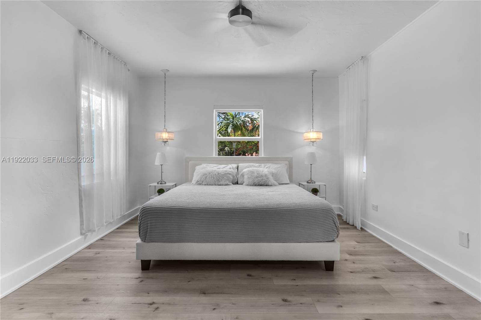 A11922033 — Miami Beach — 20