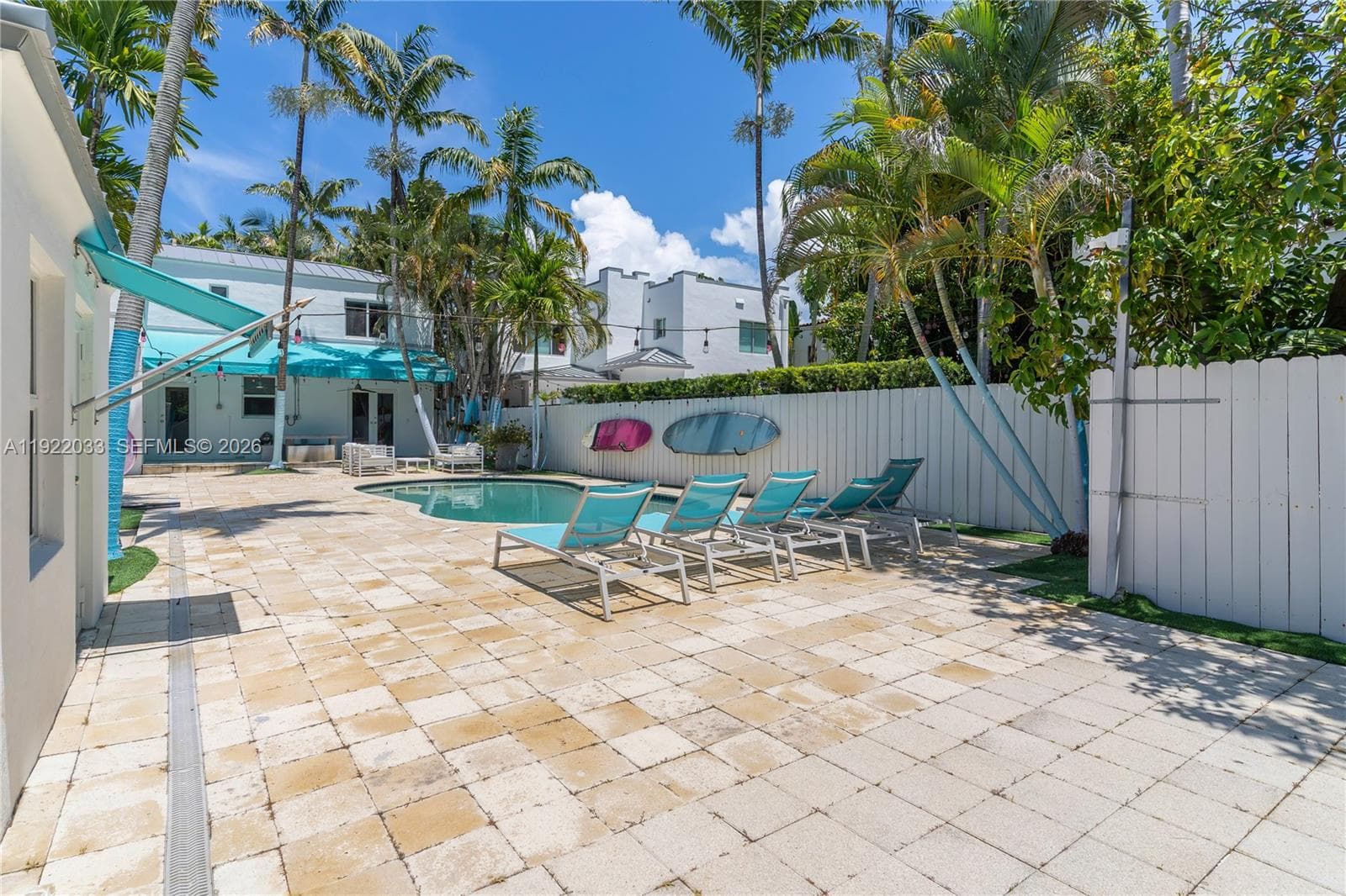 A11922033 — Miami Beach — 35