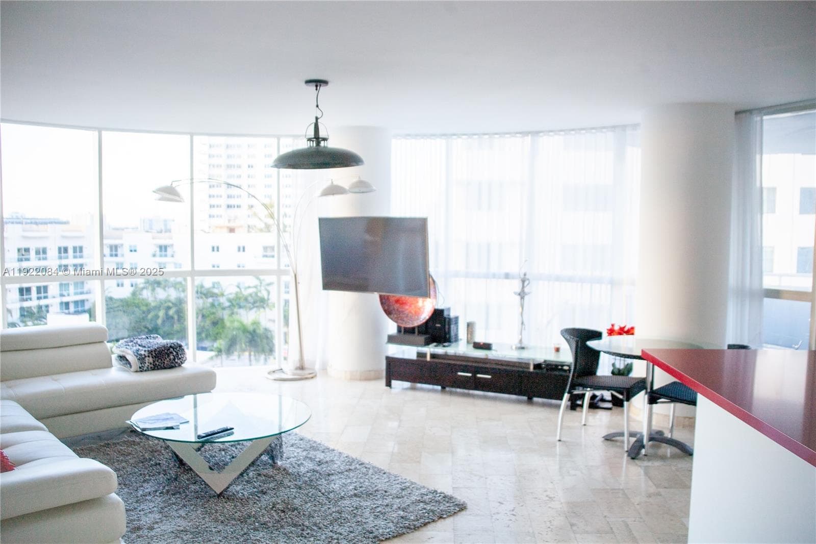 A11922084 — Miami Beach — 38