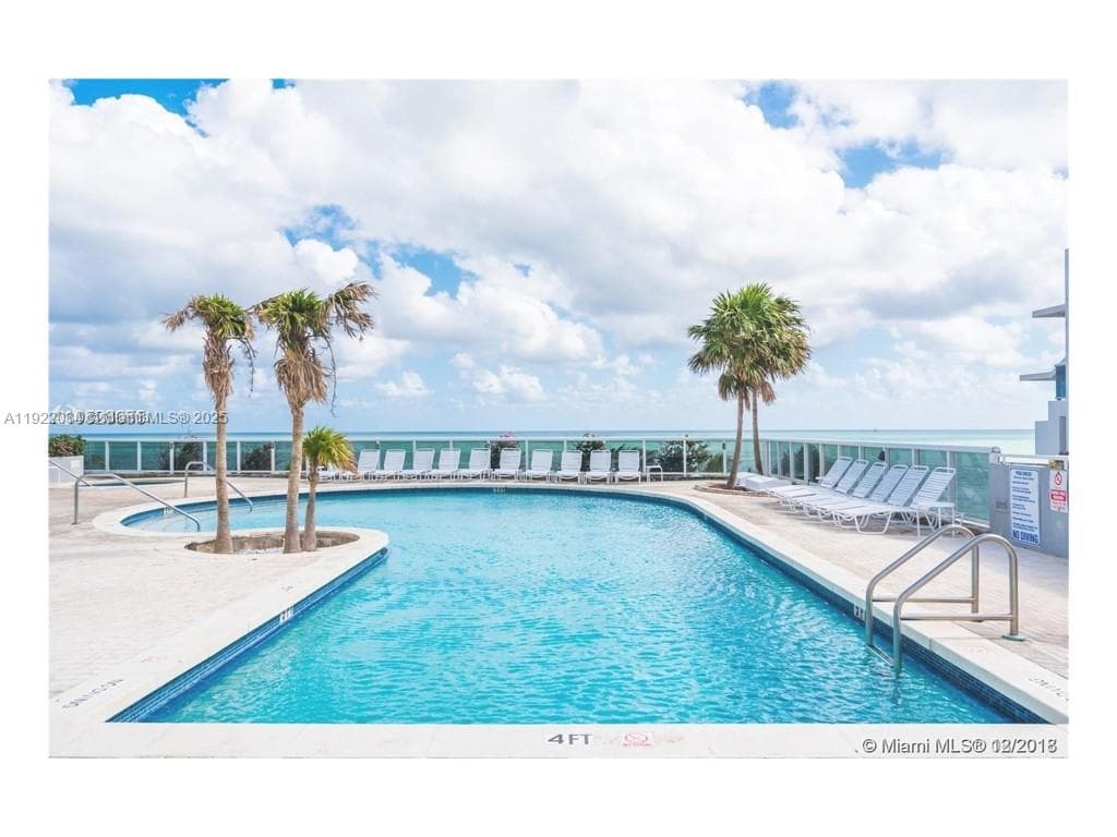 A11922084 — Miami Beach — 41