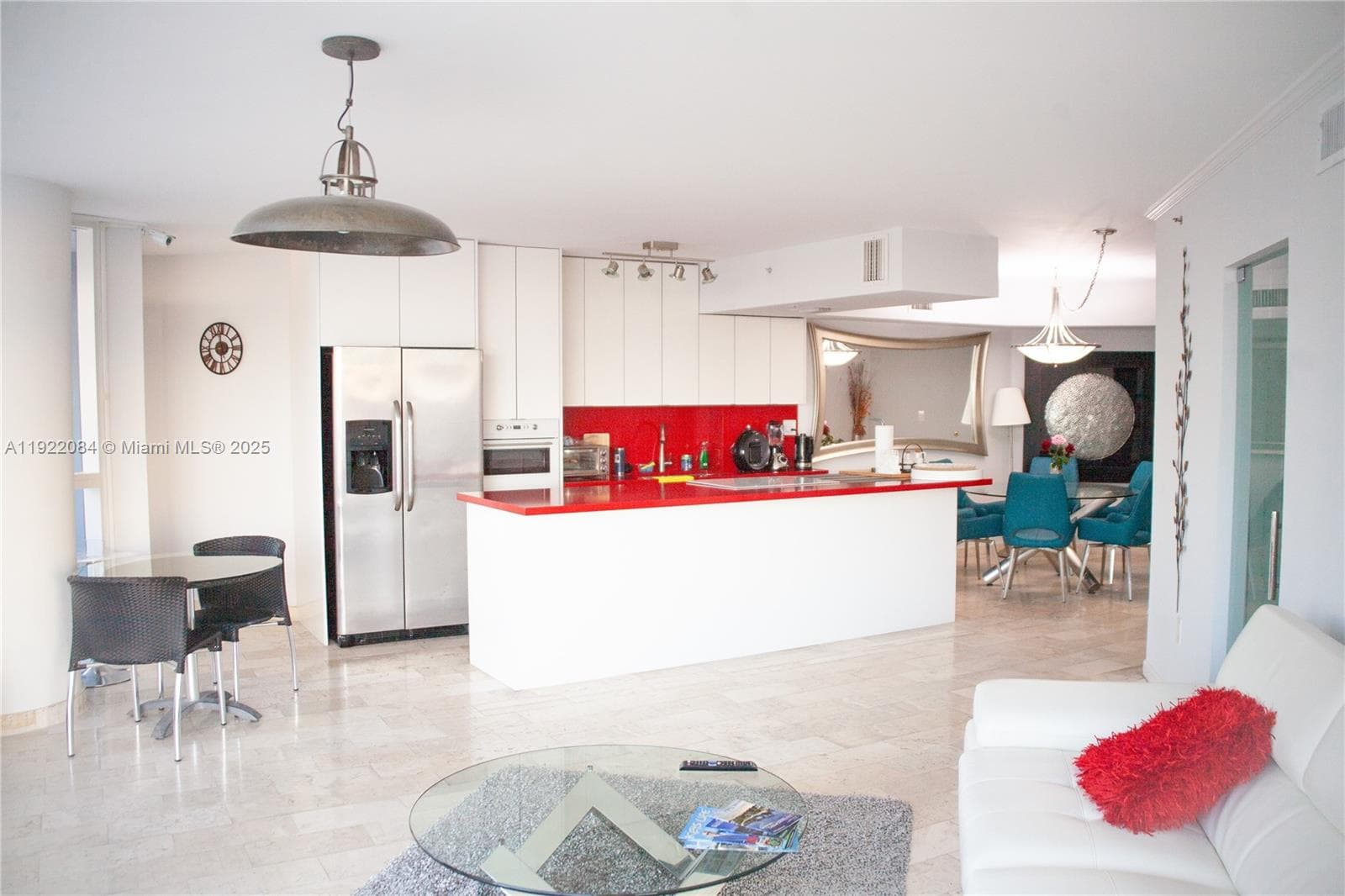 A11922084 — Miami Beach — 29