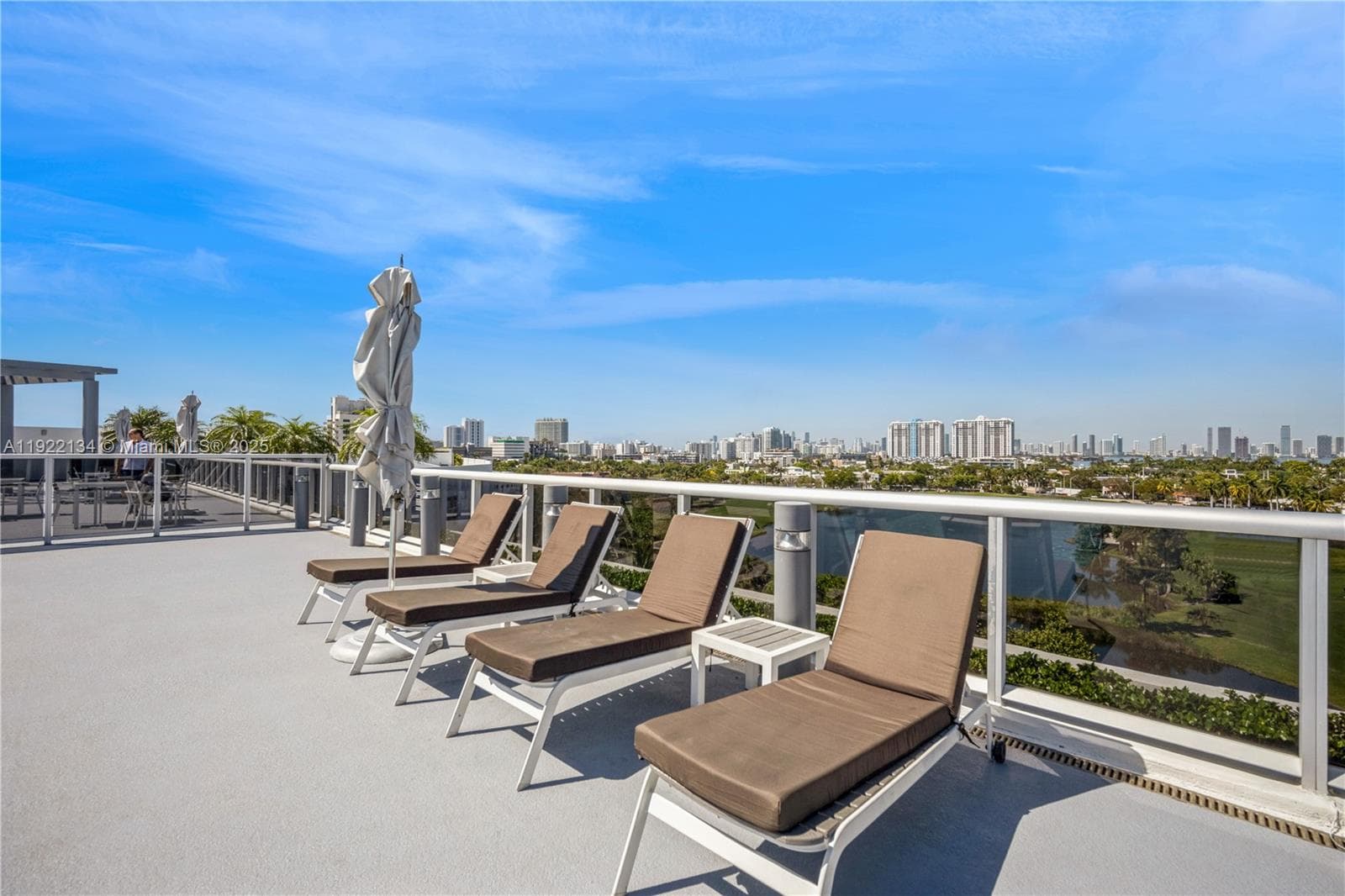 A11922134 — Miami Beach — 23