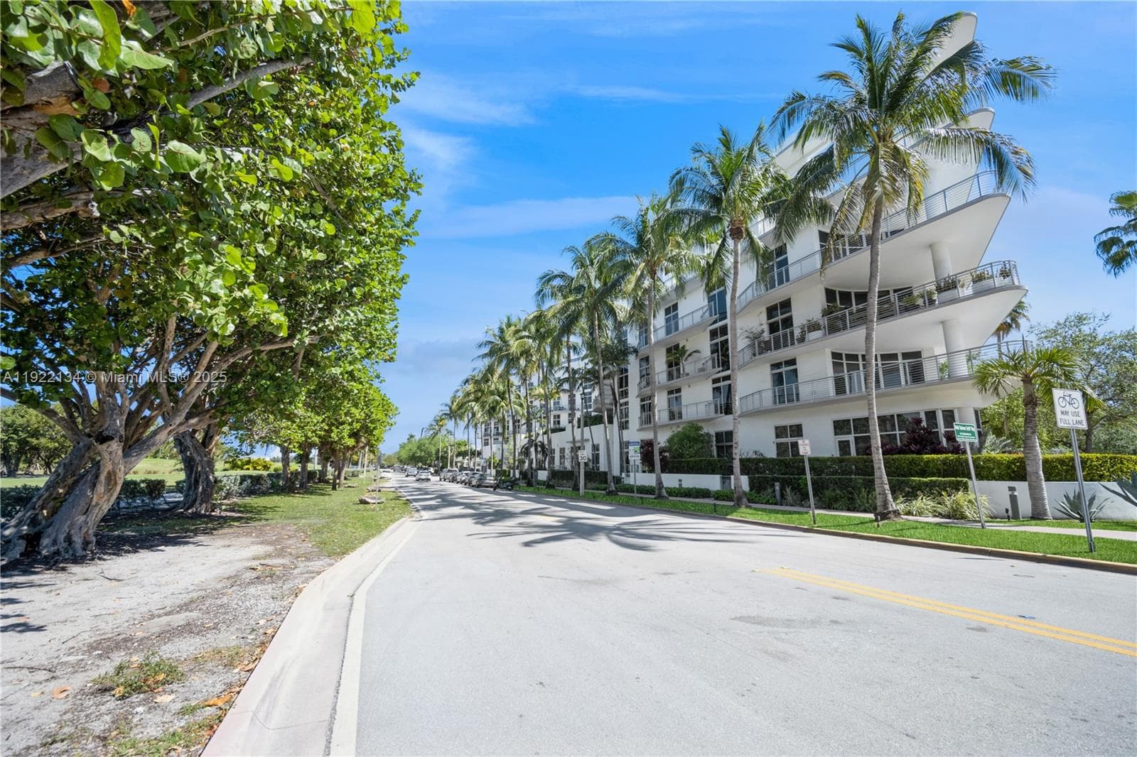 A11922134 — Miami Beach — 30