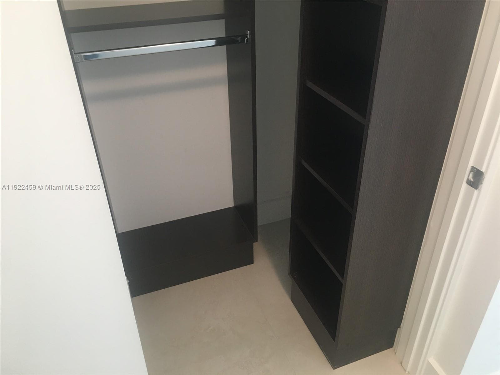 A11922459 — Miami Beach — 27
