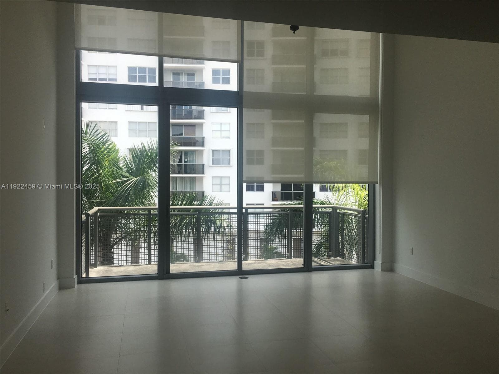 A11922459 — Miami Beach — 14