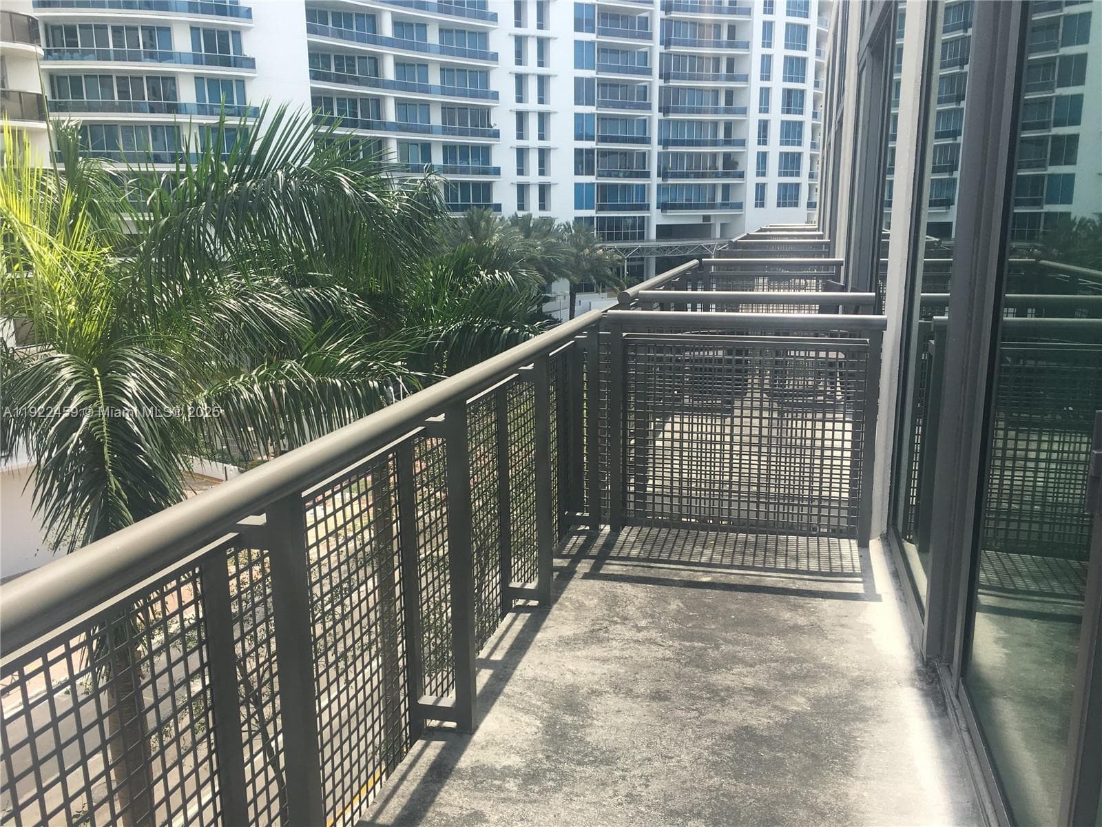 A11922459 — Miami Beach — 21