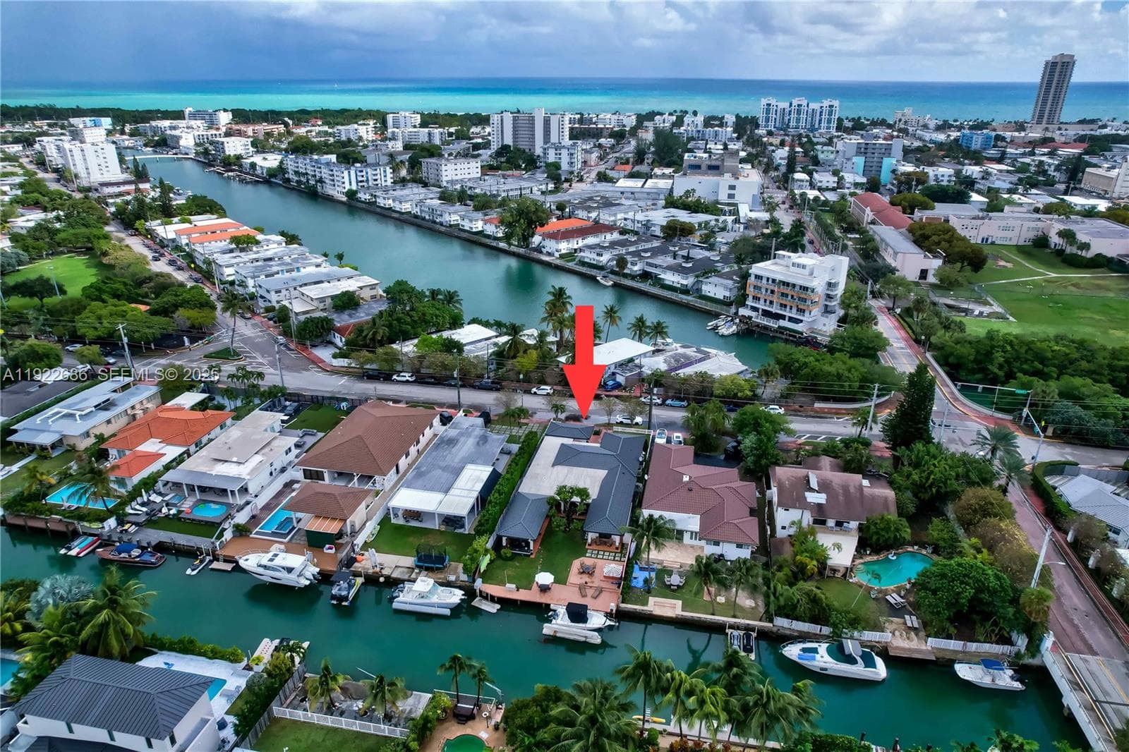 A11922686 — Miami Beach — 27