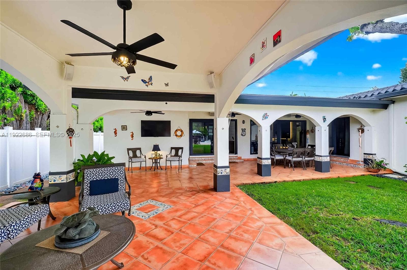 A11922686 — Miami Beach — 53