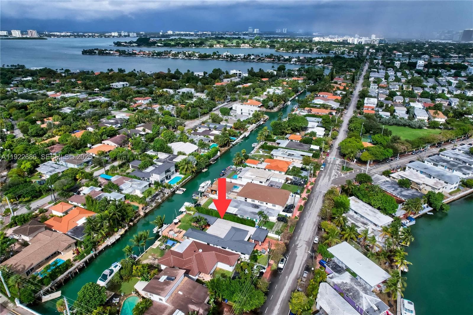 A11922686 — Miami Beach