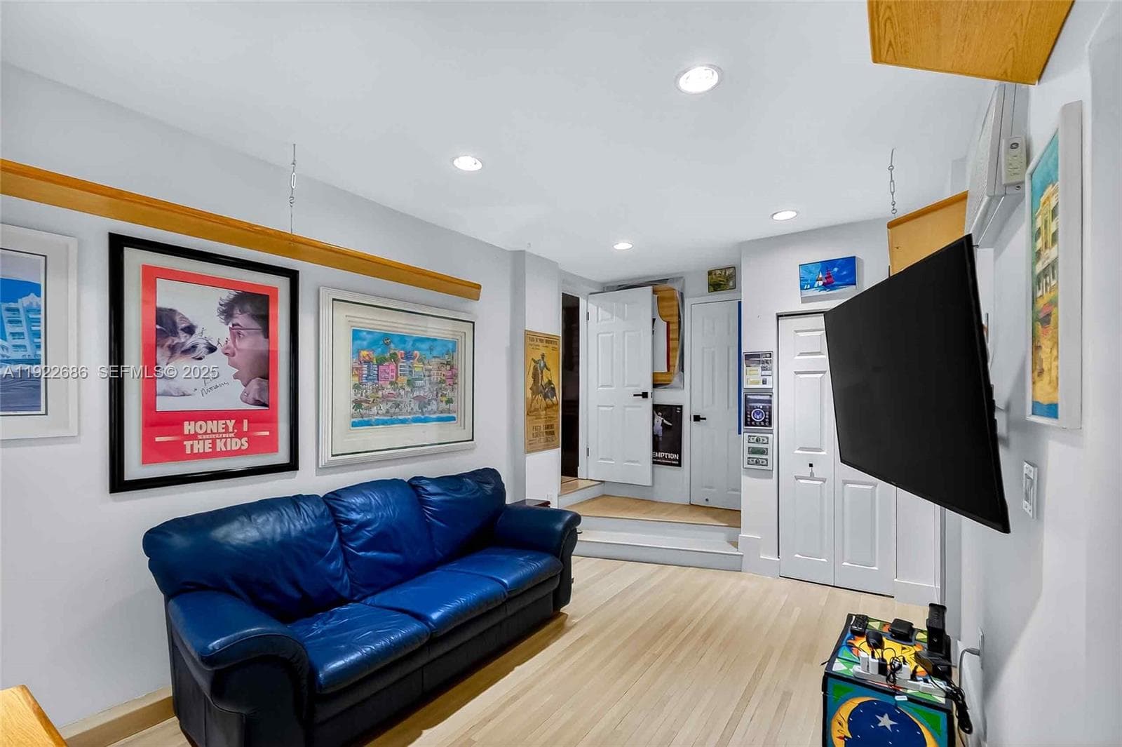 A11922686 — Miami Beach — 34