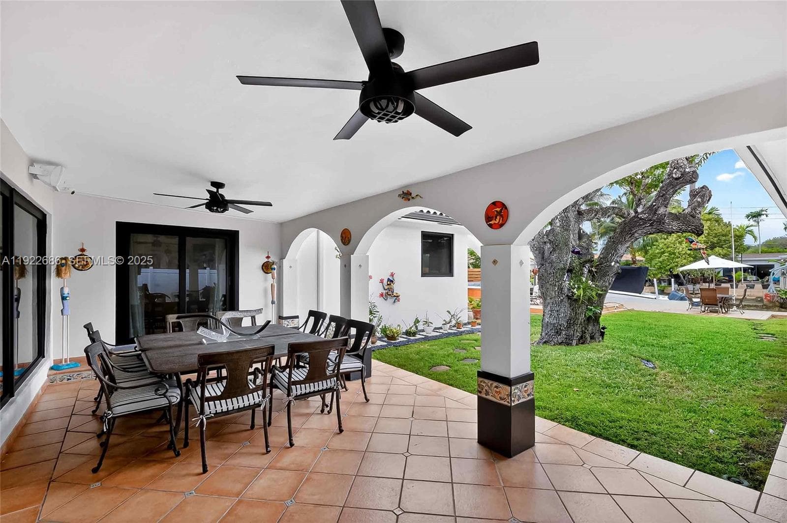 A11922686 — Miami Beach — 50