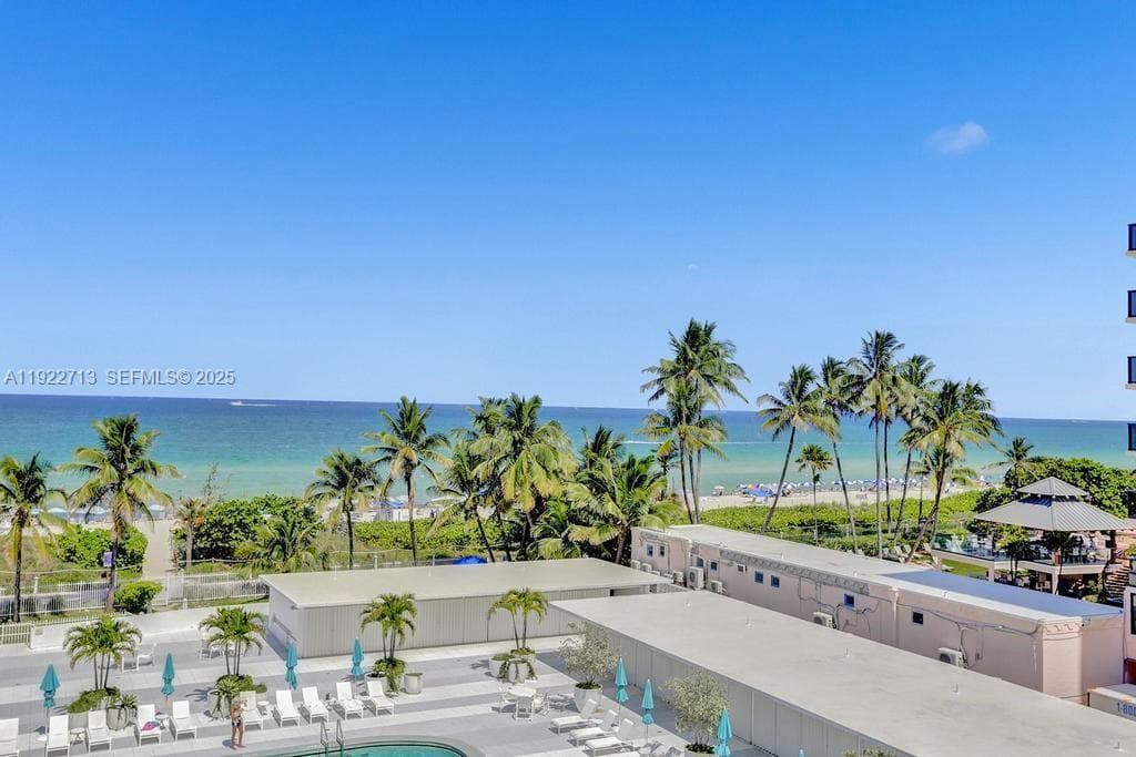 A11922713 — Miami Beach