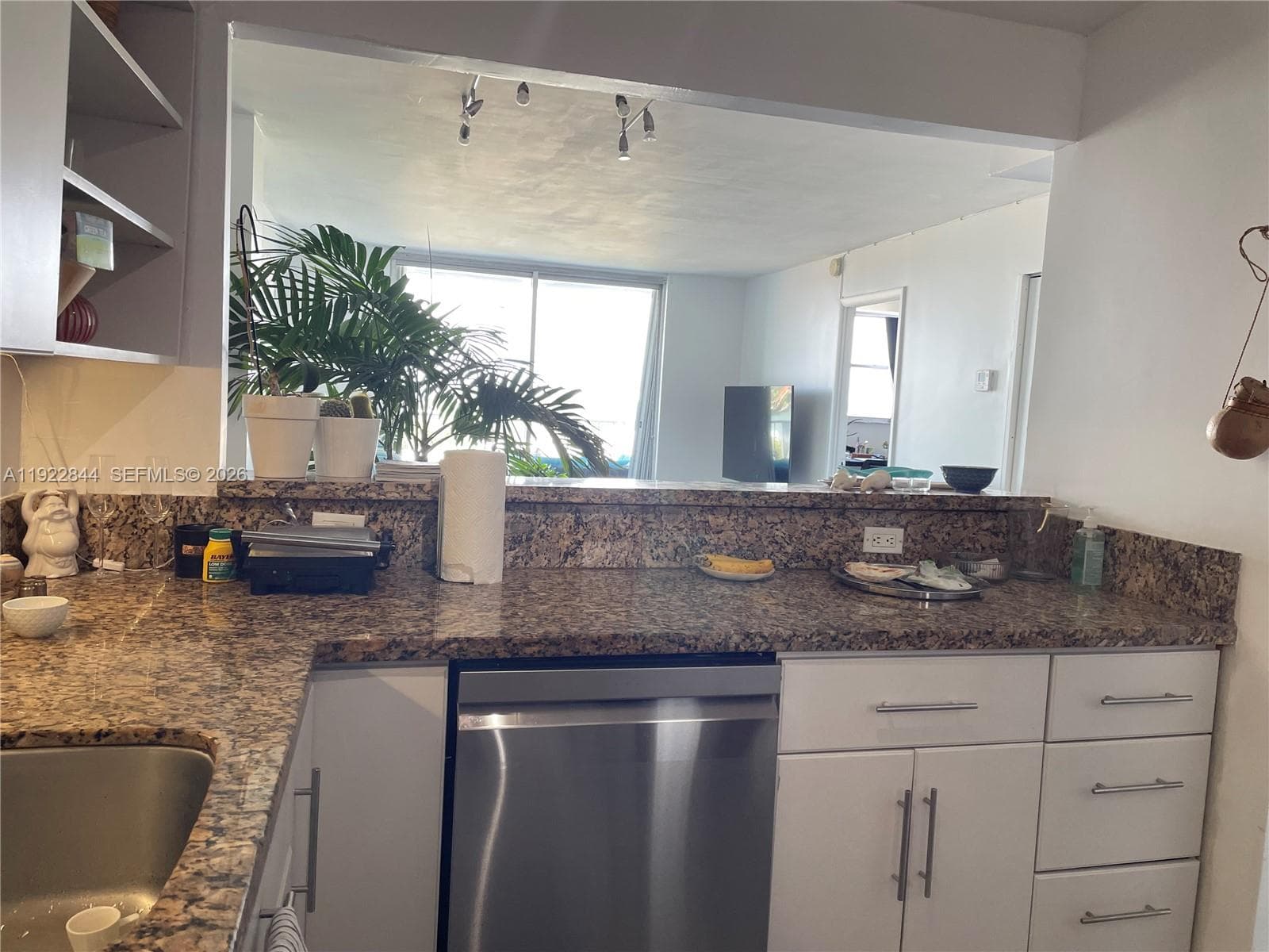 A11922844 — Miami Beach — 6