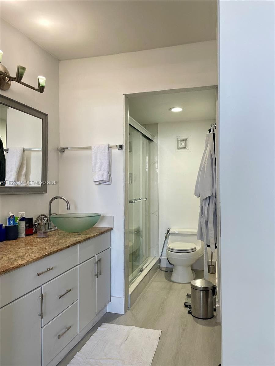A11922844 — Miami Beach — 13