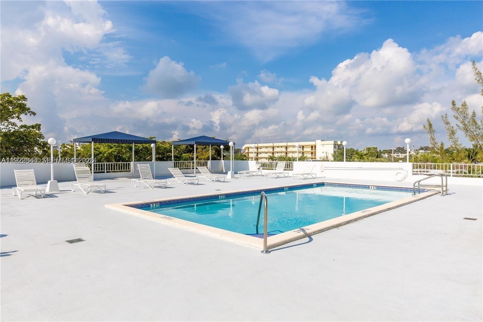 A11922844 — Miami Beach — 32