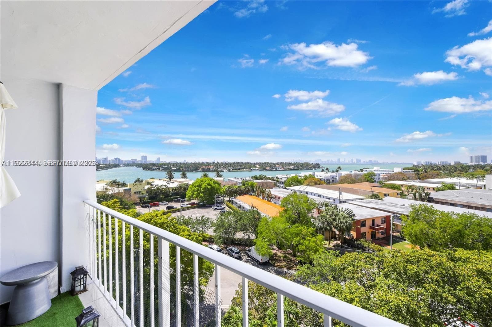 A11922844 — Miami Beach