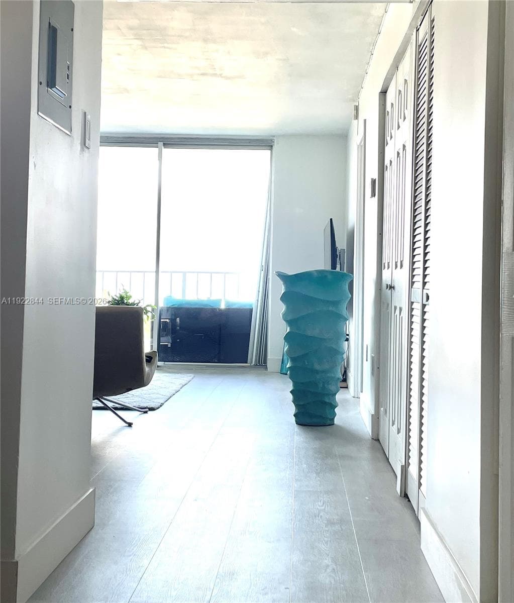 A11922844 — Miami Beach — 5