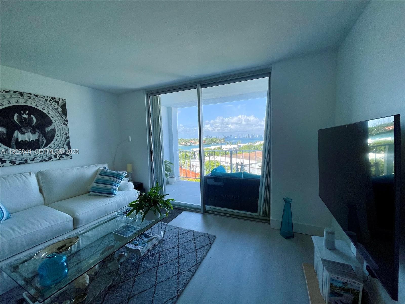 A11922844 — Miami Beach — 10
