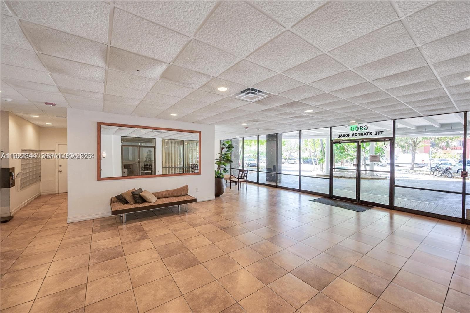 A11922844 — Miami Beach — 31