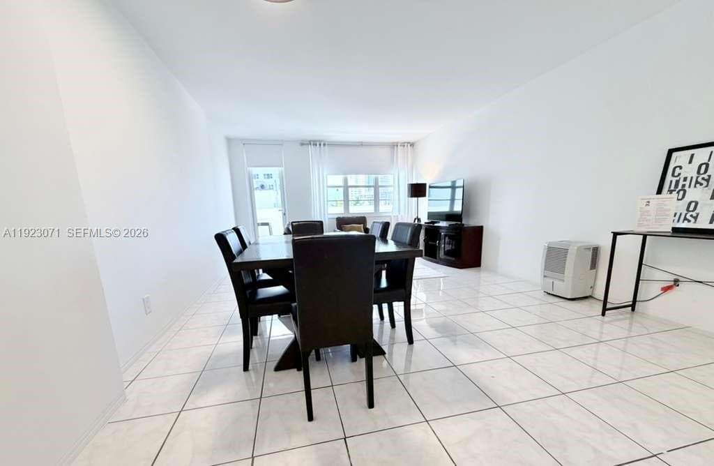 A11923071 — Miami Beach — 6