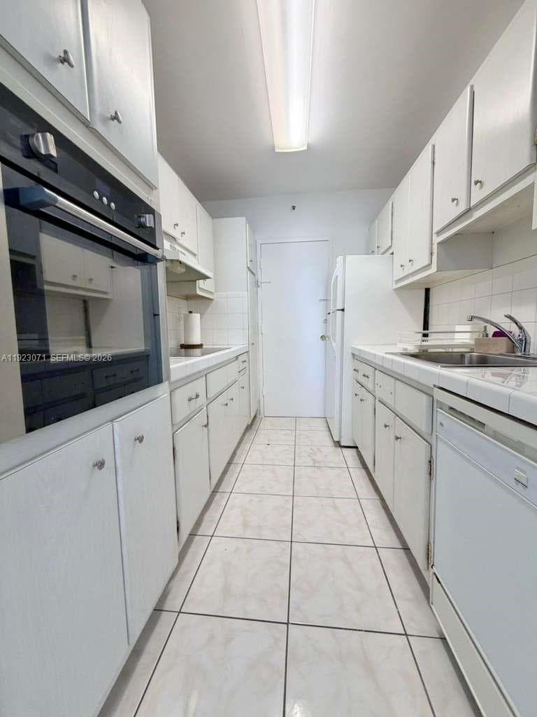 A11923071 — Miami Beach — 9