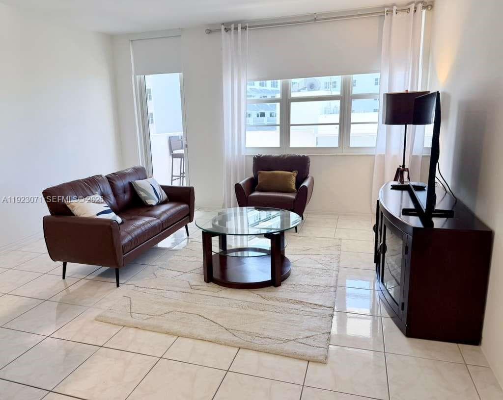 A11923071 — Miami Beach — 8