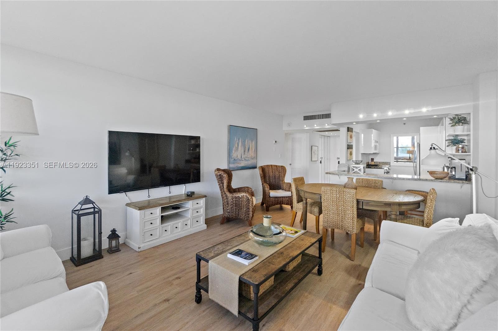 A11923351 — Miami Beach — 3