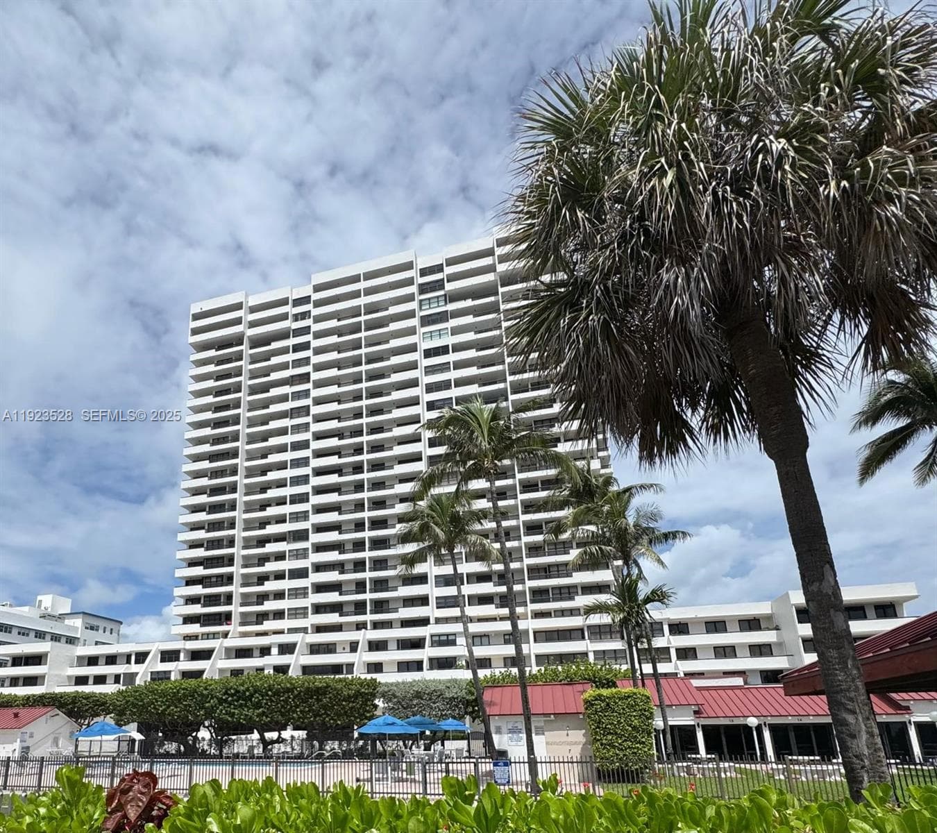 A11923528 — Miami Beach — 17