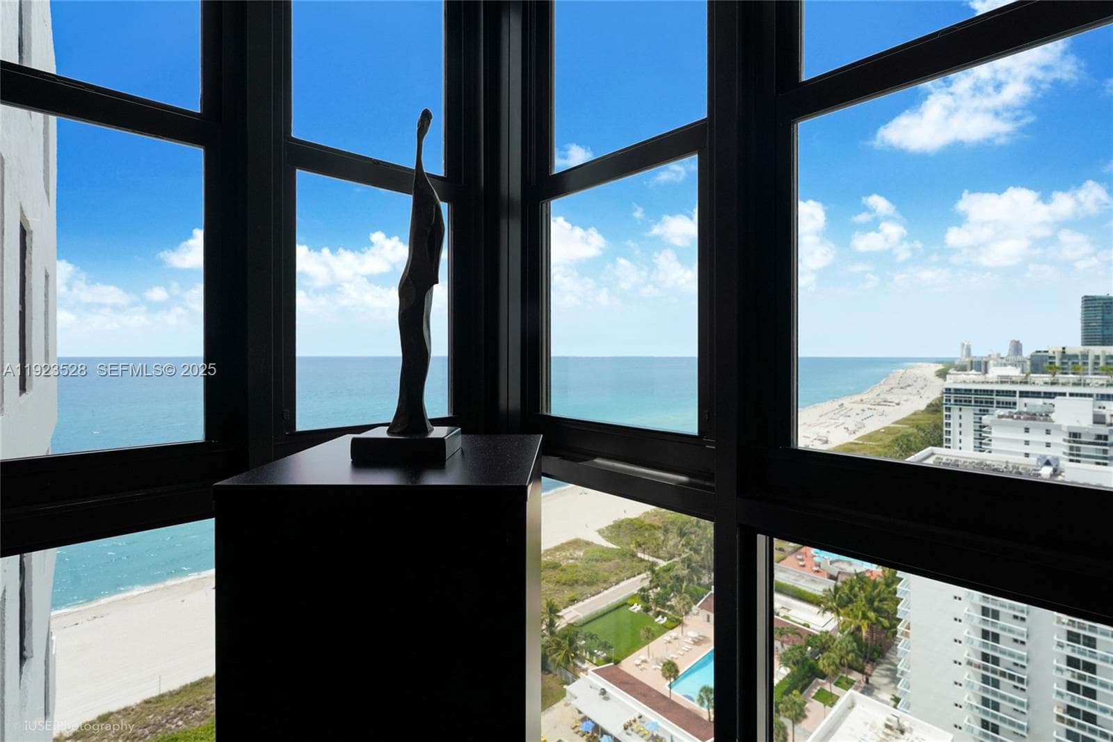 A11923528 — Miami Beach